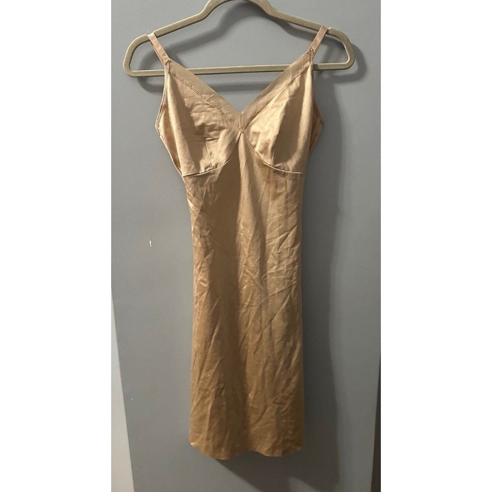 SPANX‎ nude knee length shapewear large dress or skirt size large
